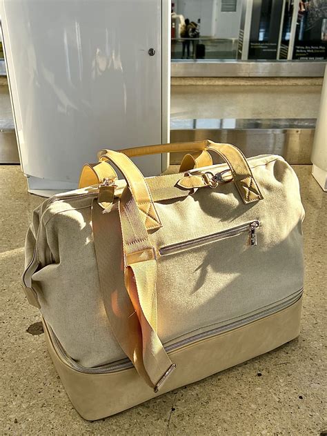 weekender bag women beis.